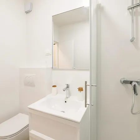 Apartment Lotos