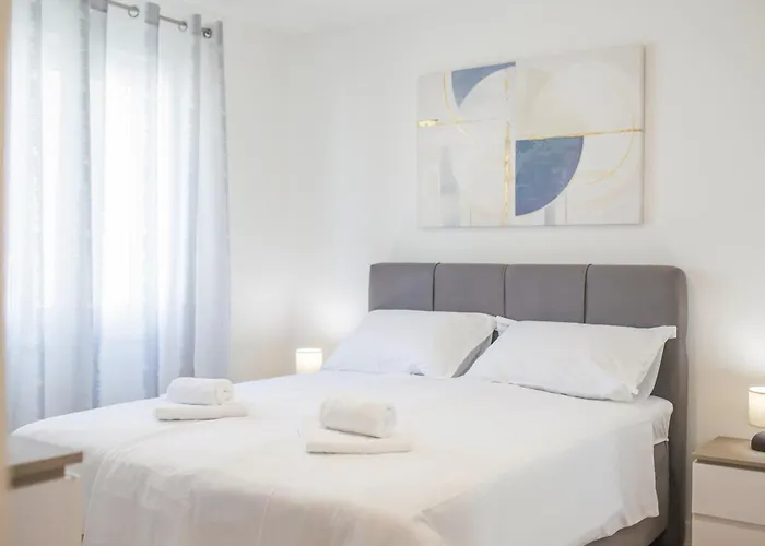 Lotos Apartment Zadar