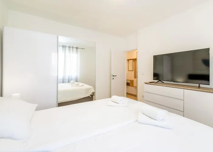 Apartment Lotos Zadar